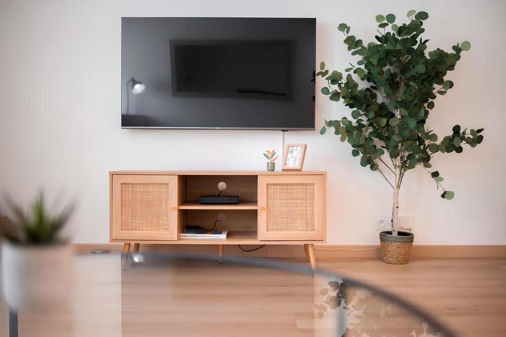 Cozy Appartement Plein Centre, Proche Gare/Plage مينتون المظهر الخارجي الصورة